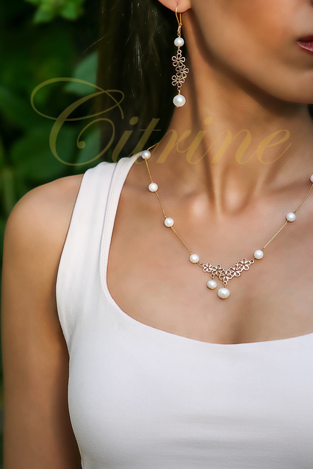 handmade gold and pearl necklace and earring jewelry set